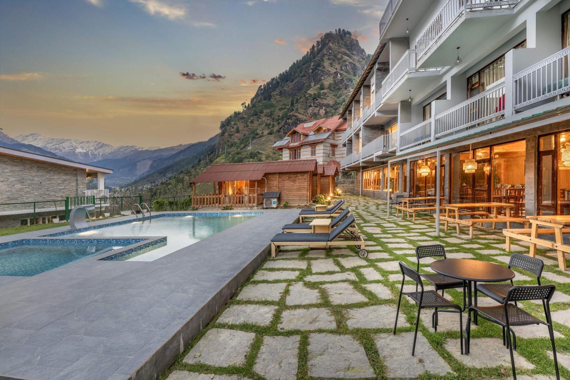 Отель Echor Himalayan Heights Manali Экстерьер фото